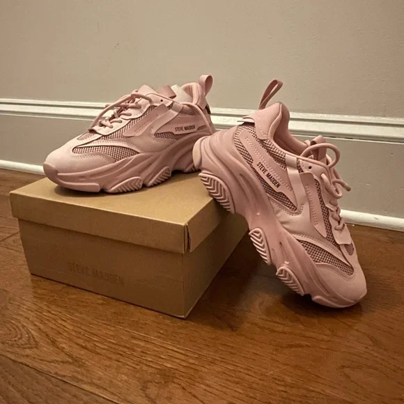 Steve Madden possession sneakers - Picture 1 of 5